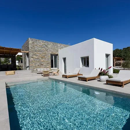 Salvia ヴィラ クリシ・アクティ